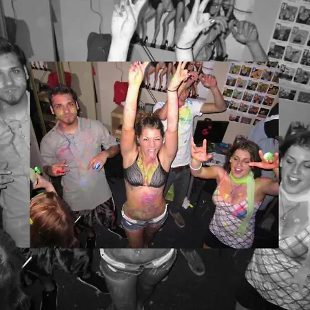 호스텔 Youth Open Mind Under 40 - Welcome Lgb Libertines Naturist For An Exciting - We Are Looking For Volunteers *